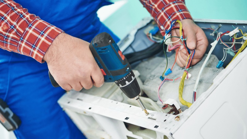 Yenimahalle Vaillant Vaillant çamaşır makinesi kart tamiri – Su almama arızası orijinal parça ile giderildi. - Teknik servis örneği